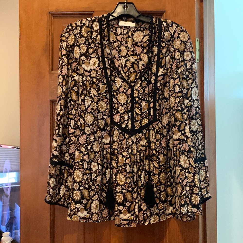 A.L.C. bohemian blouse with tassels size 10 100% silk black print
